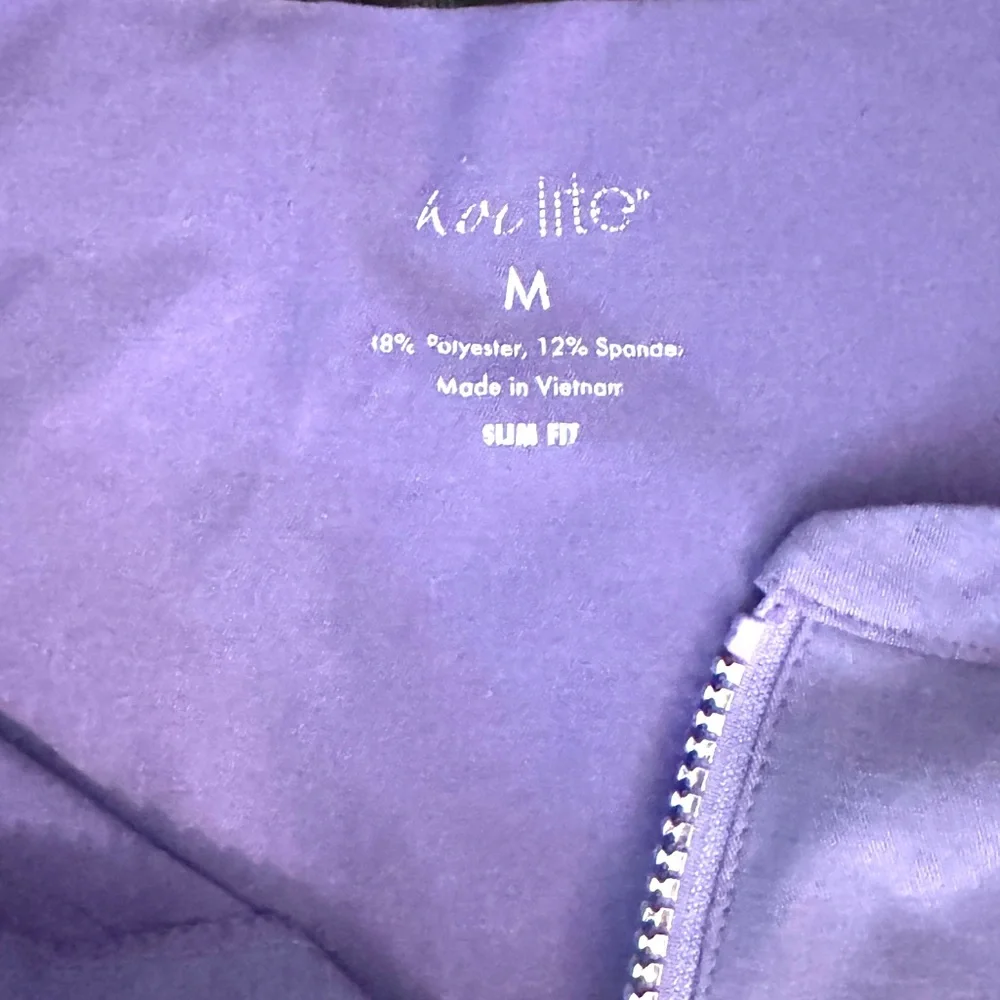 Women’s Scrub Top and Bottom - Picture 3 of 3